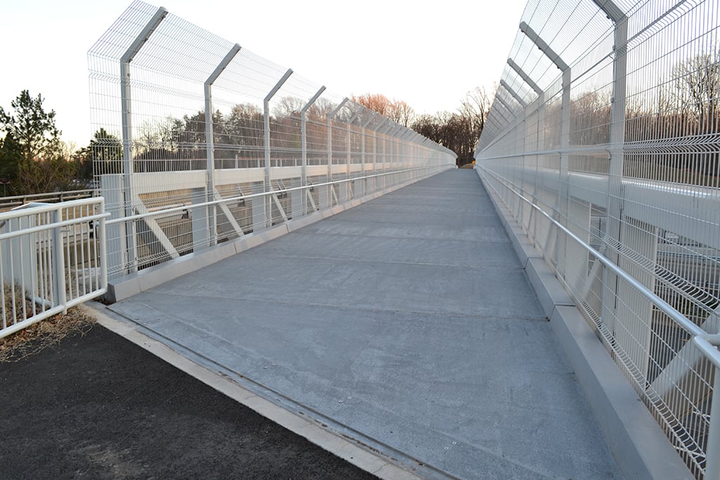 Composite Advantage Introduces Standard FRP Bridge Deck Product