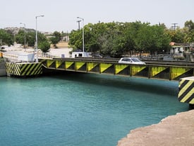 2007 Greece Corinth Canal submersible bridge 01