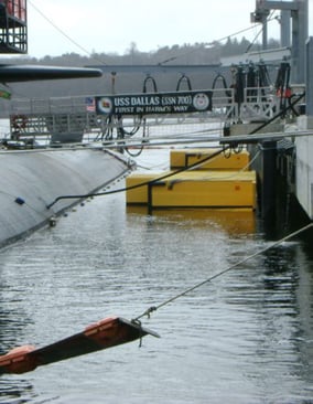 submarine-berthing-submarine-camels