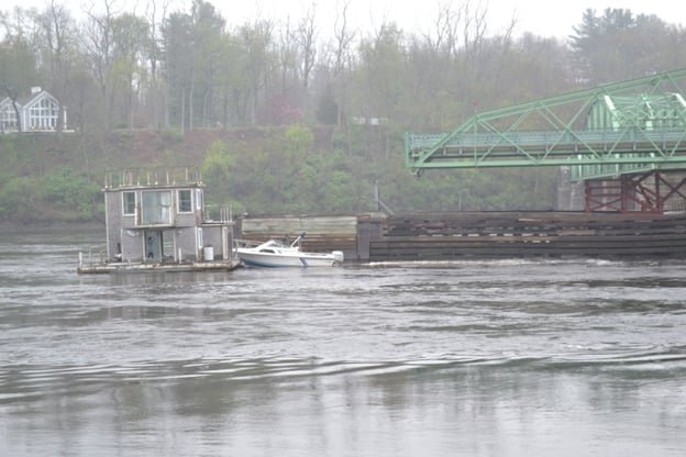 Houseboat at RV swing