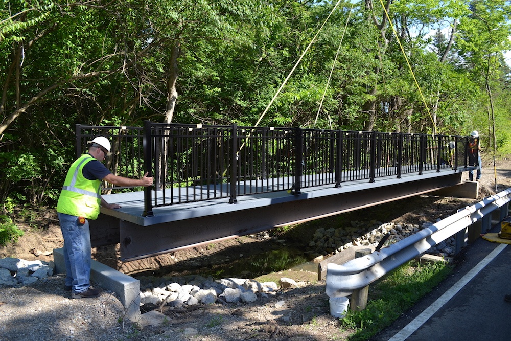 3. The bridge fitting into position..jpg
