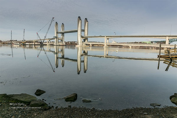 4 - SL - The lift span can raise to allow ships to pass beneath, or lower to allow the train to use the lower deck.jpg