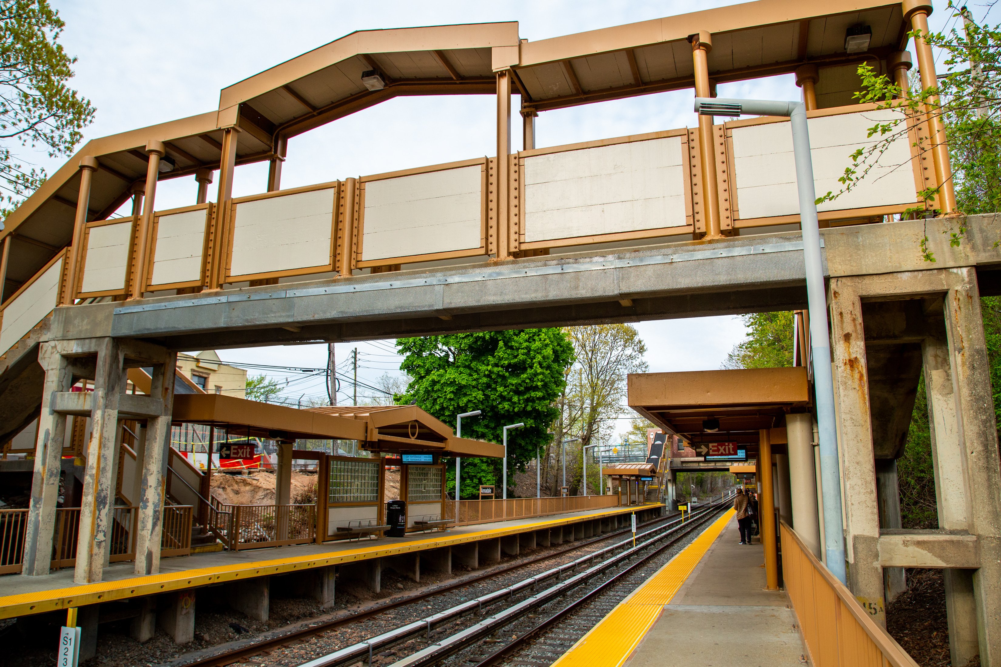 ANNADALE RAIL PLATFORM STATEN ISLAND,  NYC-2