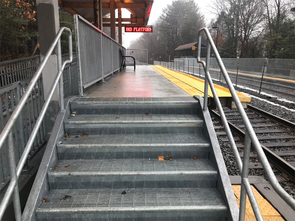 6 Stairway To Platform
