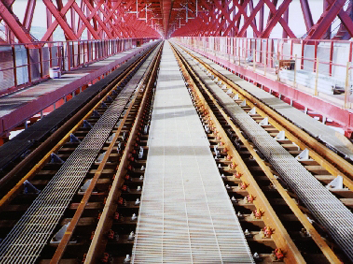 Mass Transit Industry - Lisbon Bridge