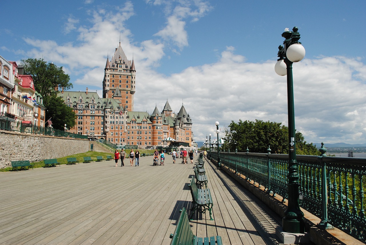 Pedestrian Pathways: Ontario & Québec